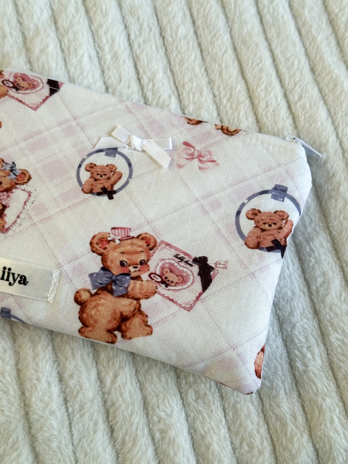 Vintage bear pillow pouch 🧸🎀