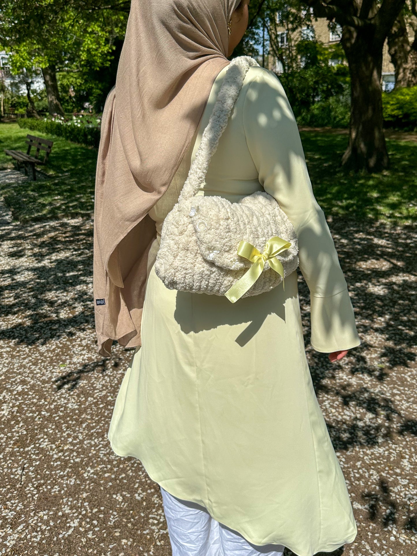 Buttercup Cream Spring bag 🧈💐