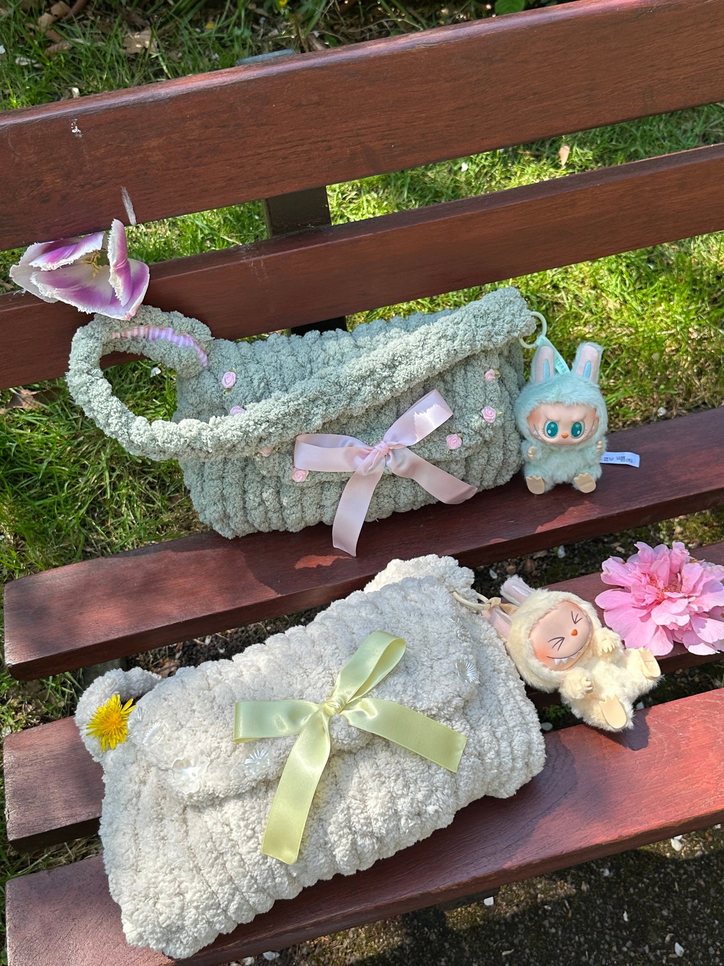 Buttercup Cream Spring bag 🧈💐